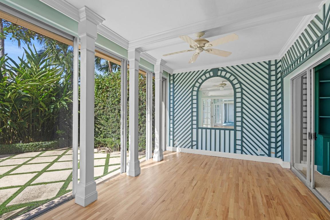 369 S Lake Dr #1d Palm Beach, FL 33480