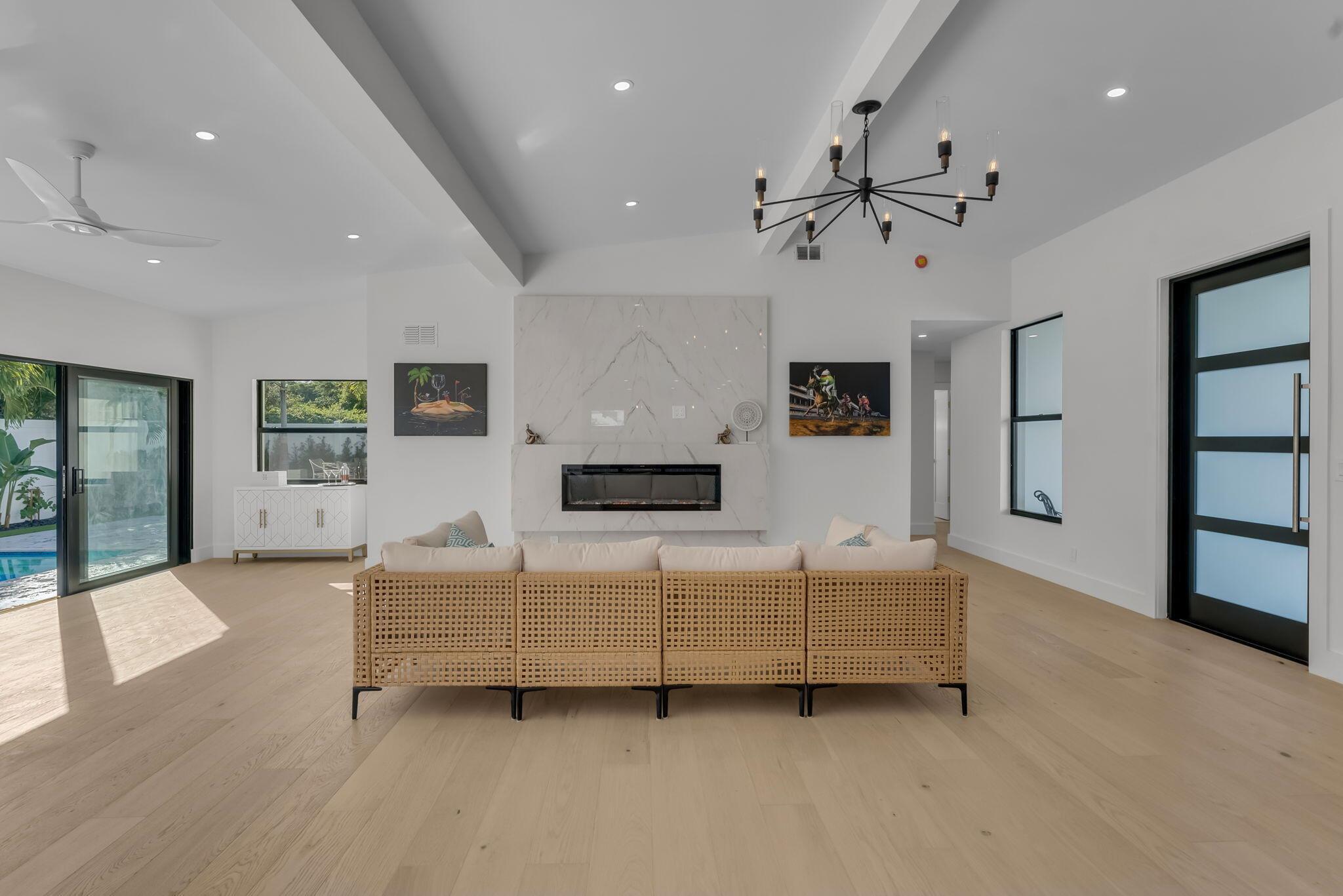 433 Aylesbury Rd Delray Beach, FL 33444