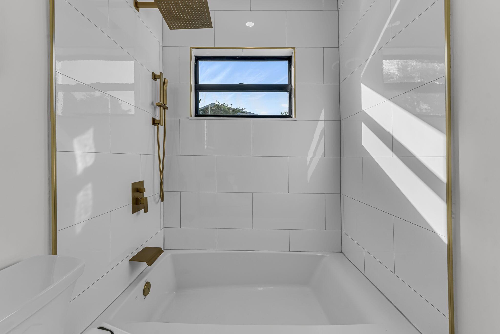 433 Aylesbury Rd Delray Beach, FL 33444