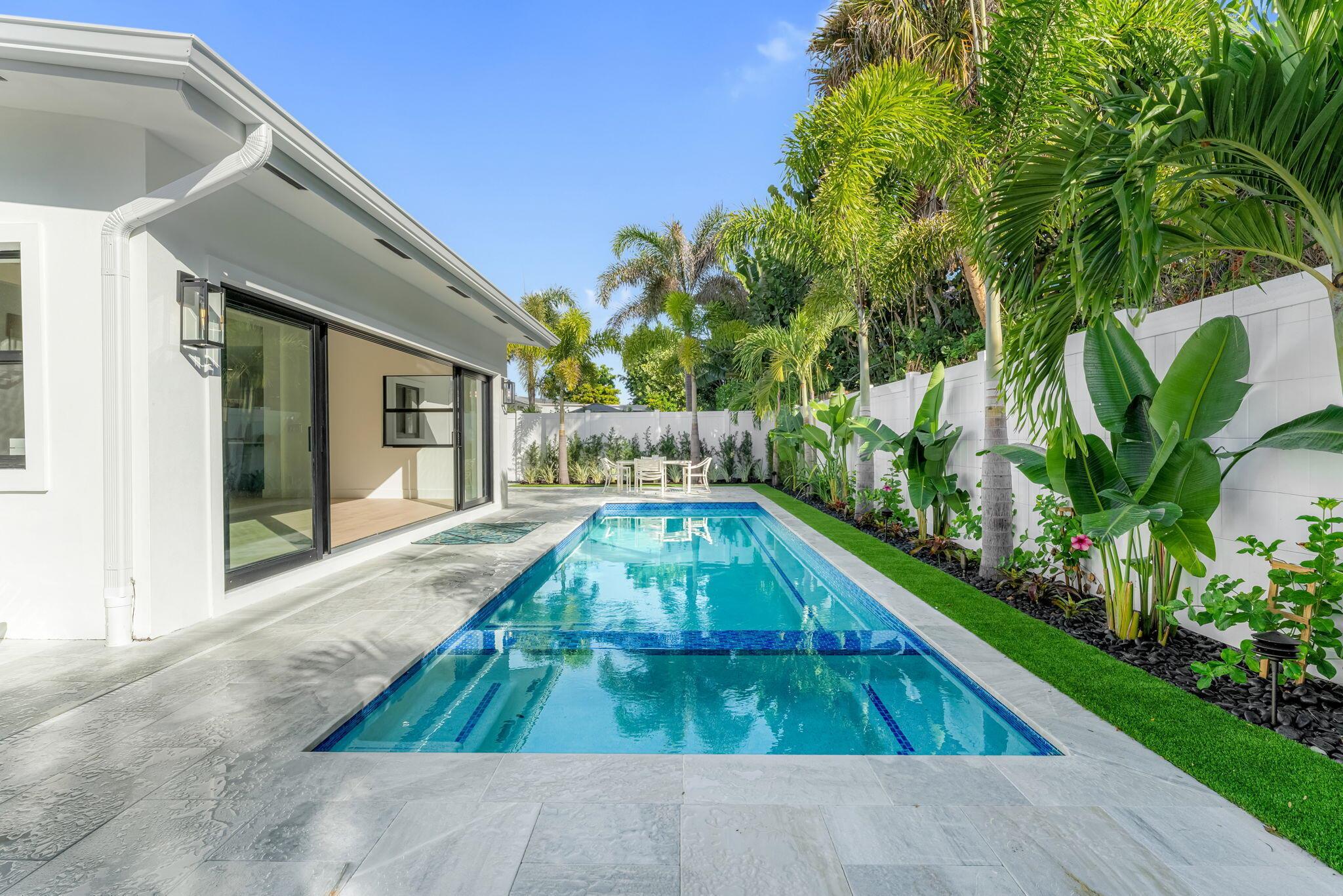 433 Aylesbury Rd Delray Beach, FL 33444