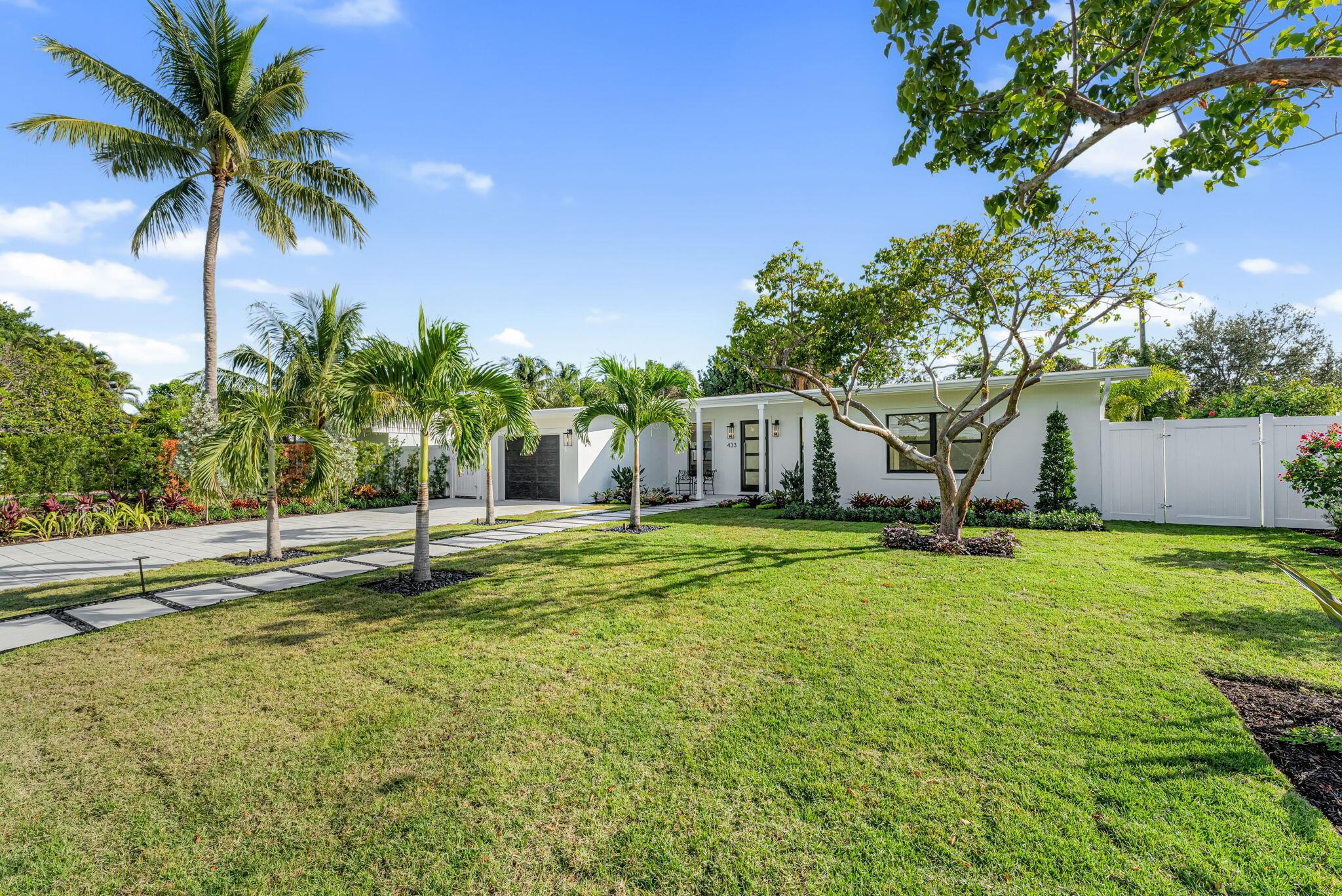 433 Aylesbury Rd Delray Beach, FL 33444