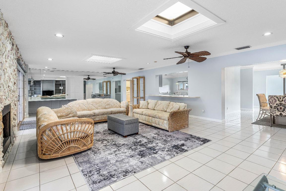 2041 Thatch Palm Boca Raton, FL 33432