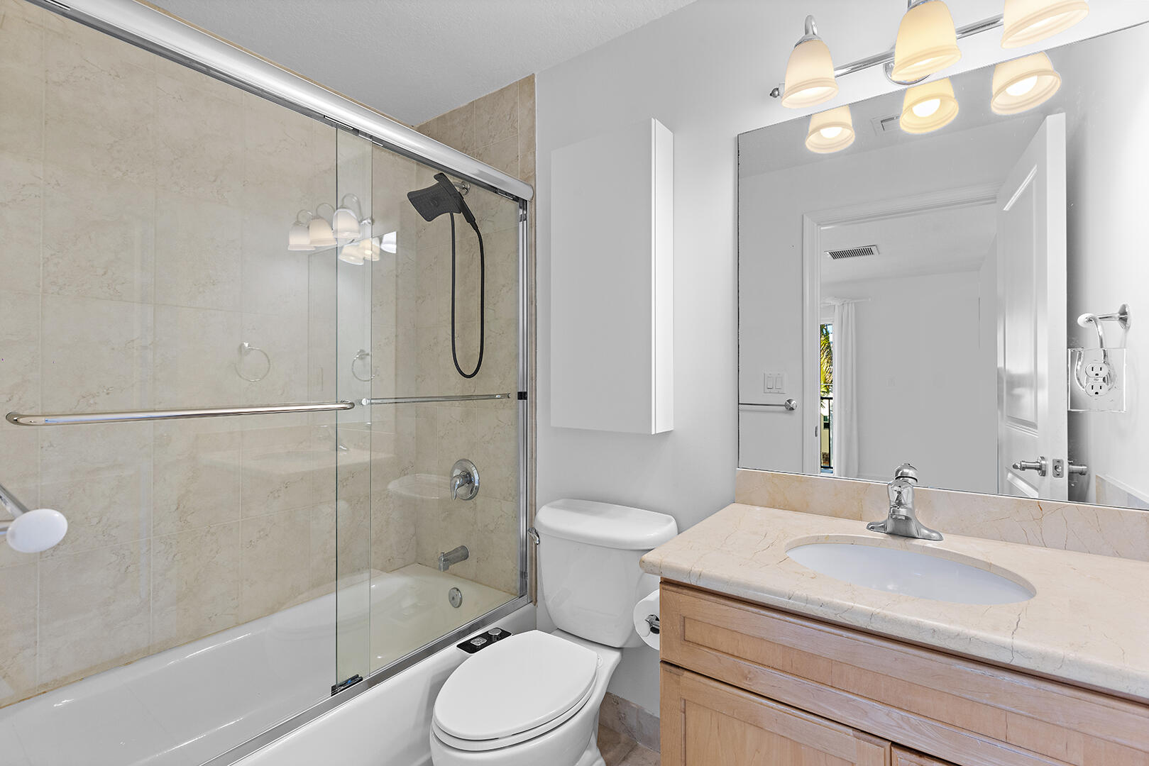 1600 NE 9th #20 Fort Lauderdale, FL 33304