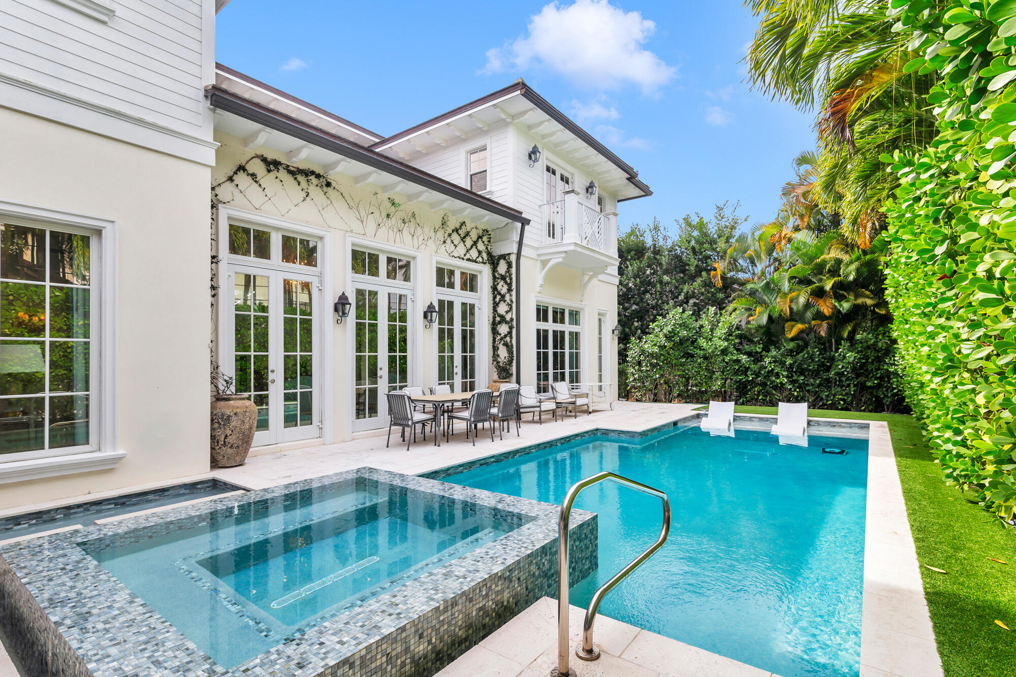 129 Santa Lucia West Palm Beach, FL 33405