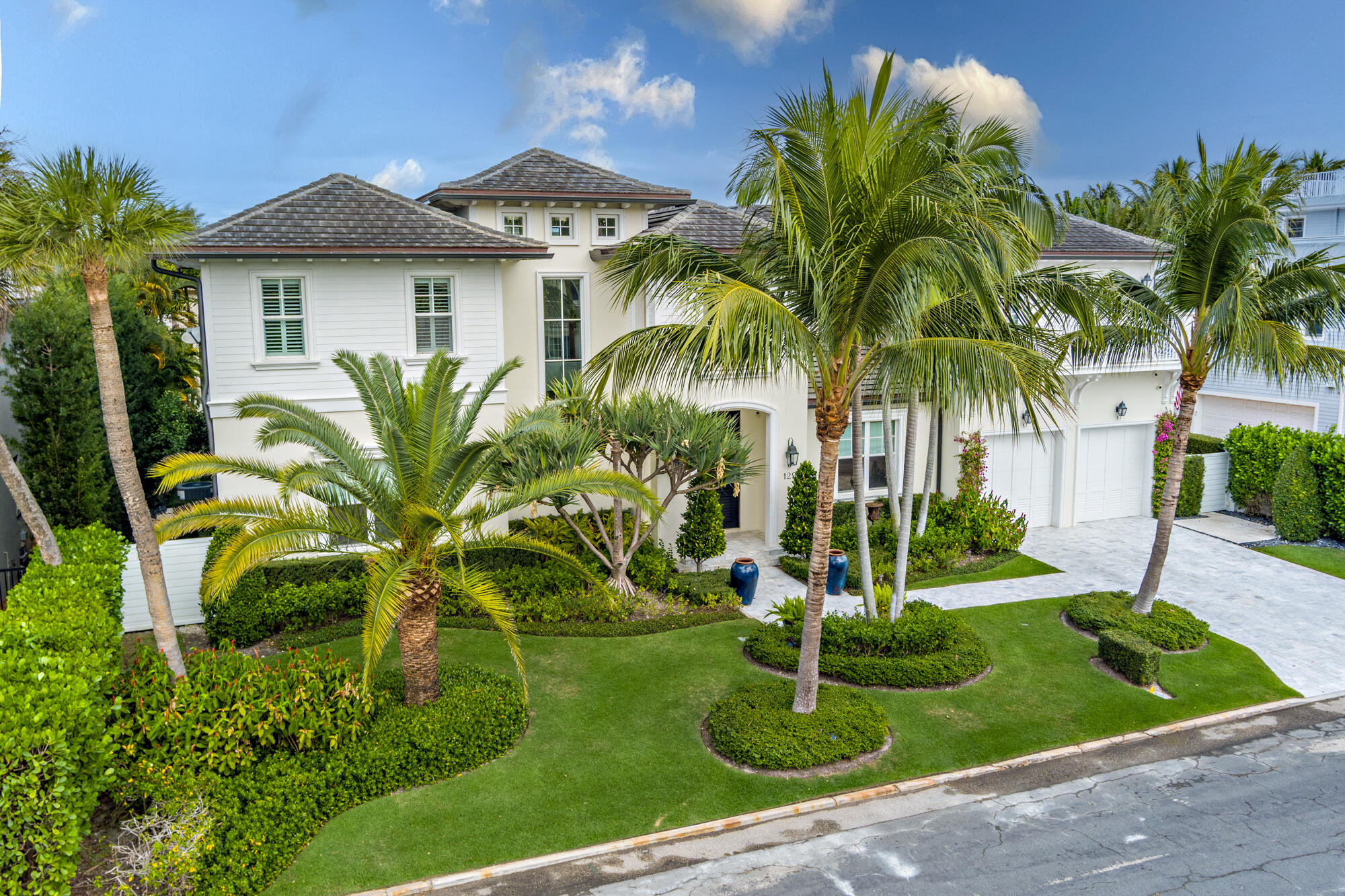 129 Santa Lucia West Palm Beach, FL 33405