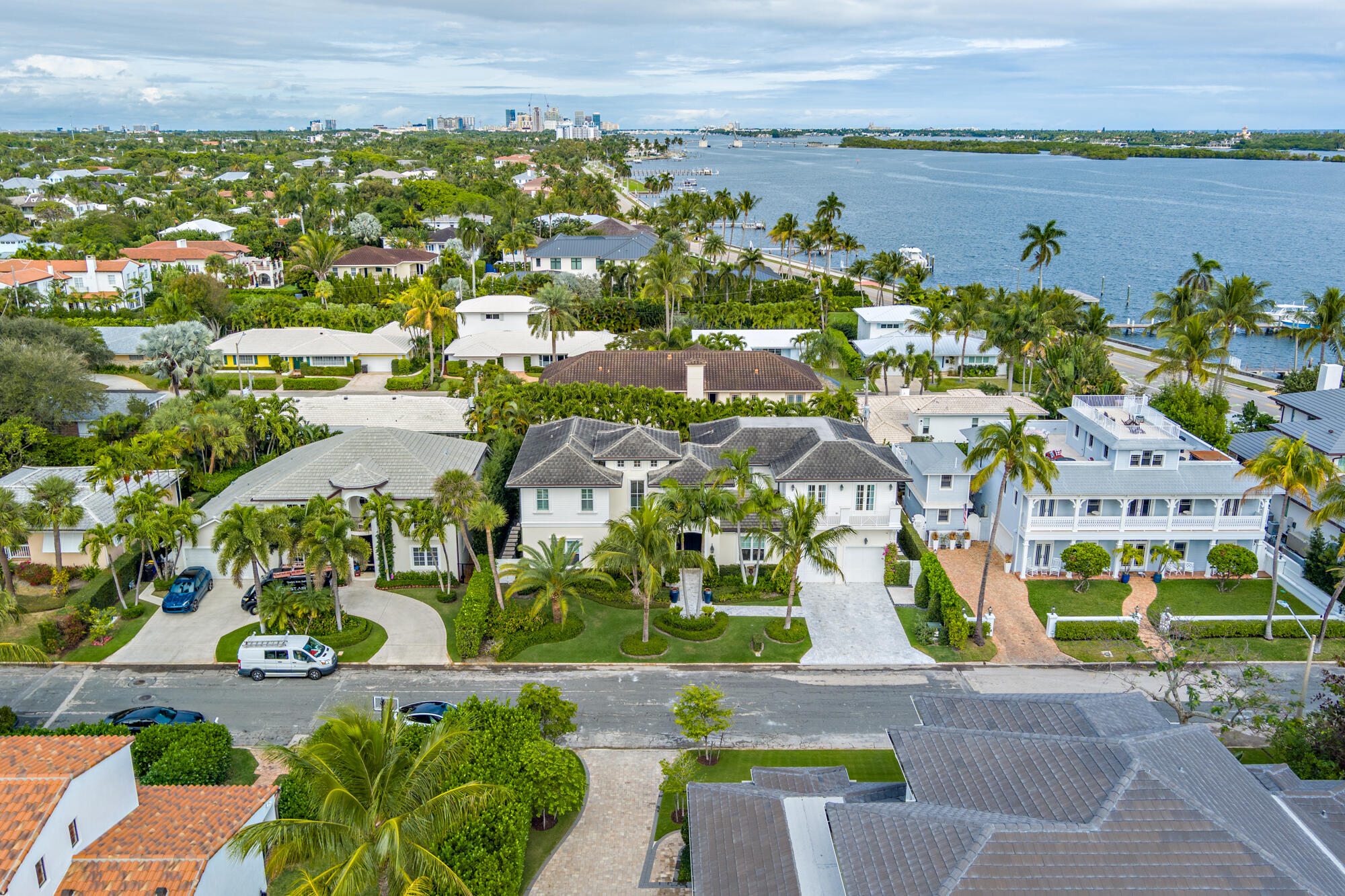 129 Santa Lucia West Palm Beach, FL 33405