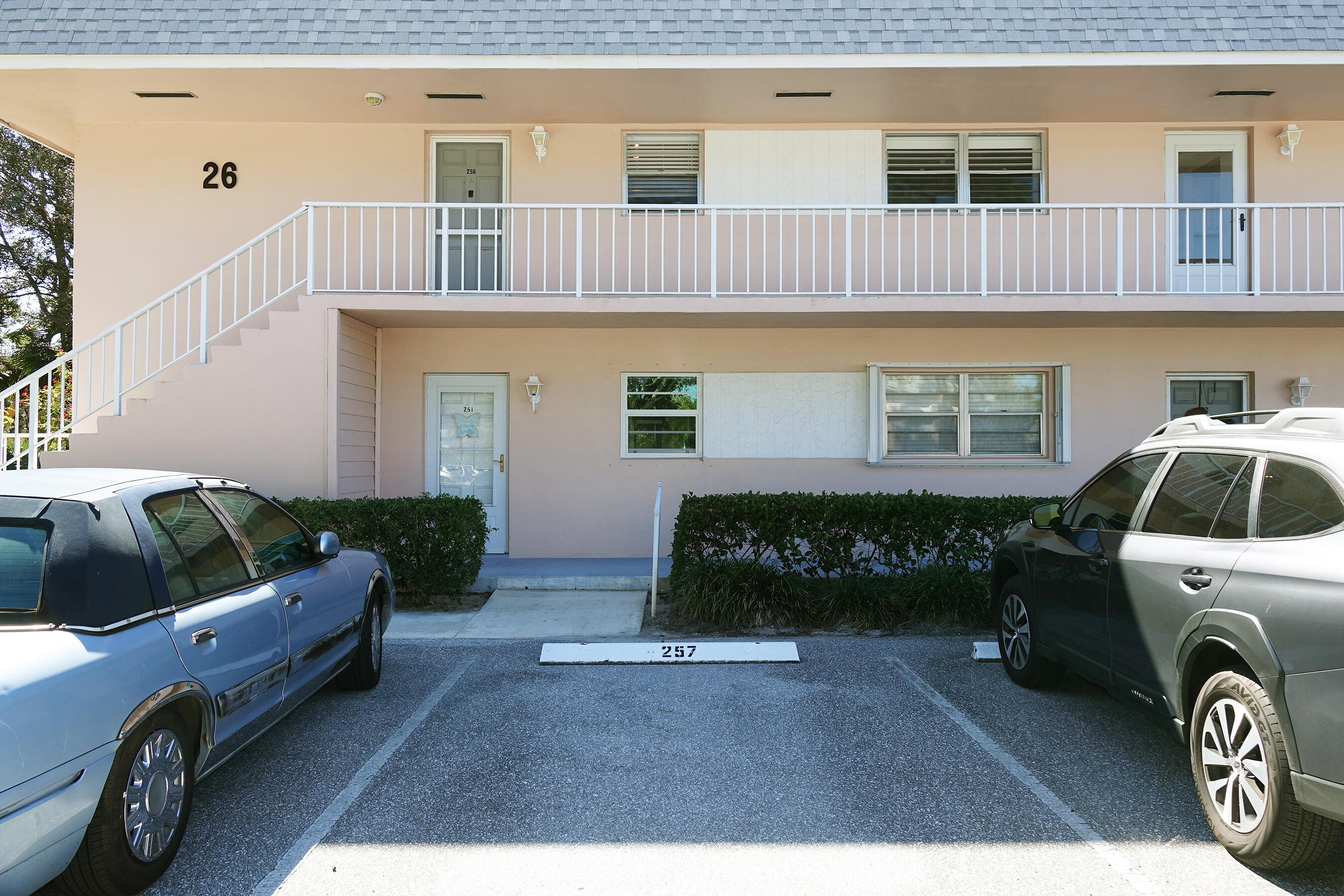 18081 SE Country Clb #26-257 Jupiter, FL 33469