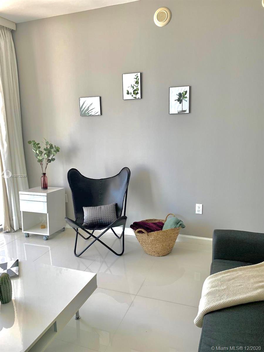 image Icon Brickell III (W Miami)3