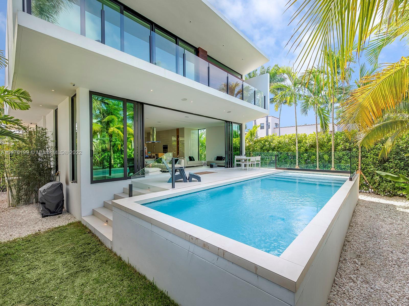 247 Palm Ave