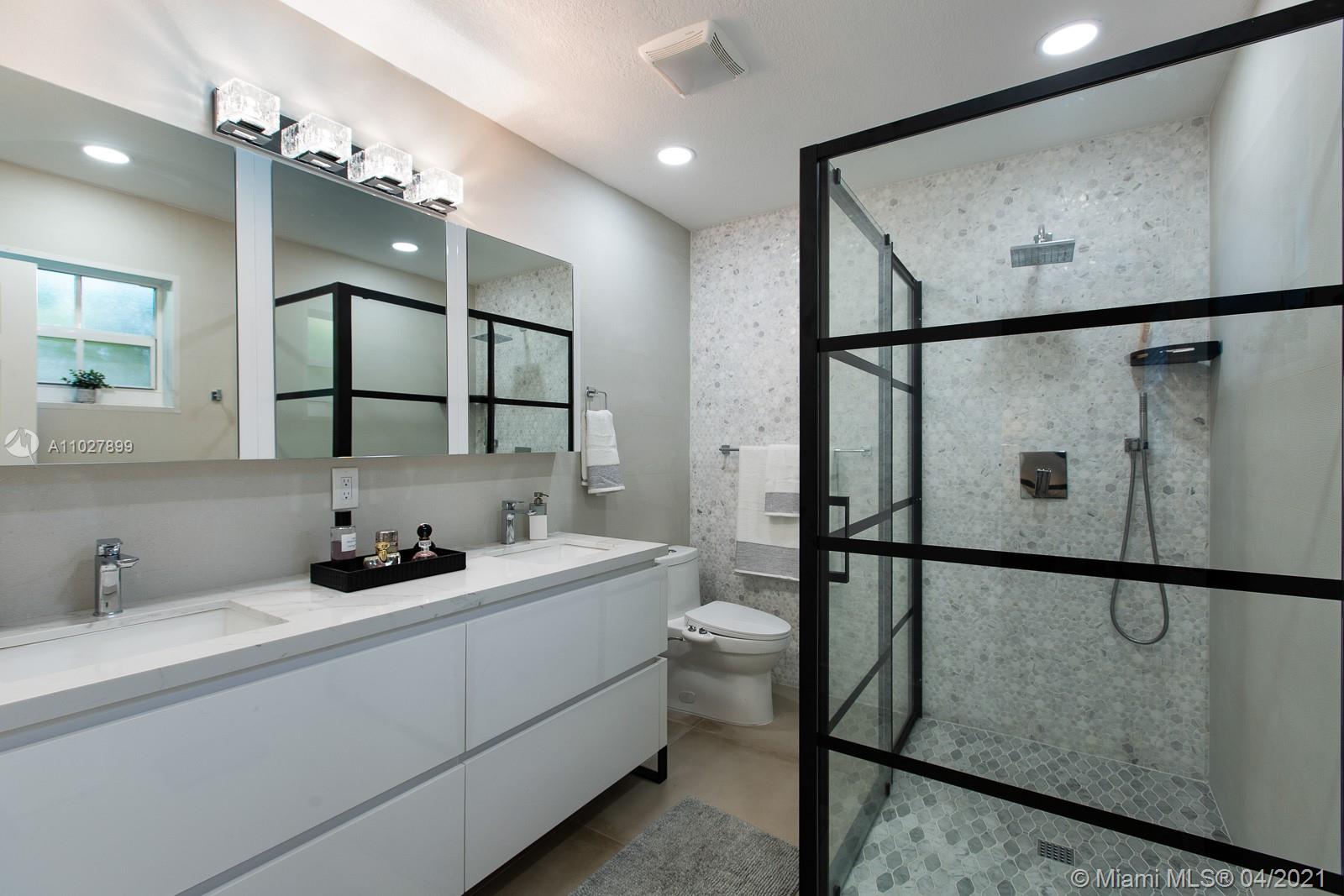 5810 Leonardo St Coral Gables, FL 33146