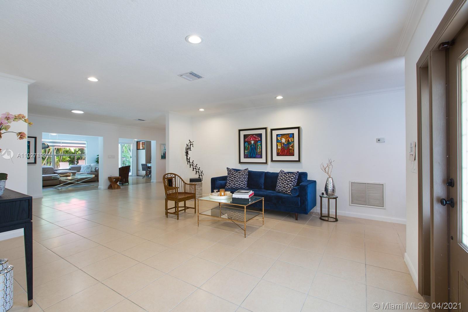 5810 Leonardo St Coral Gables, FL 33146