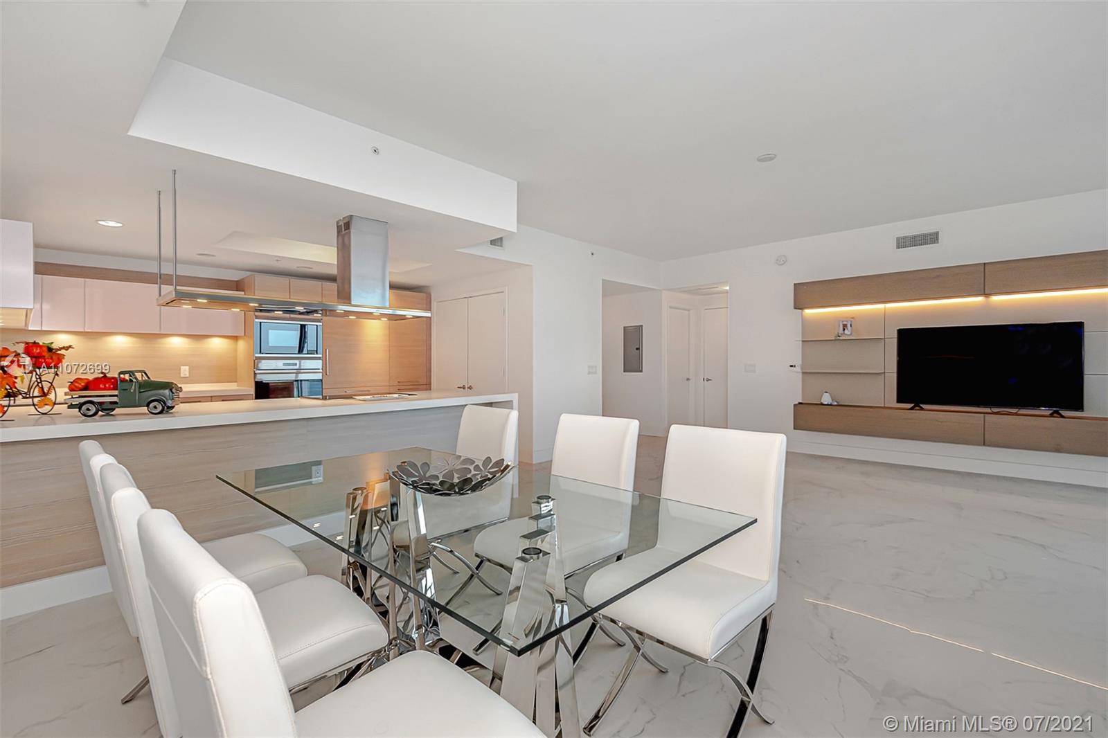 17301 Biscayne Blvd #807