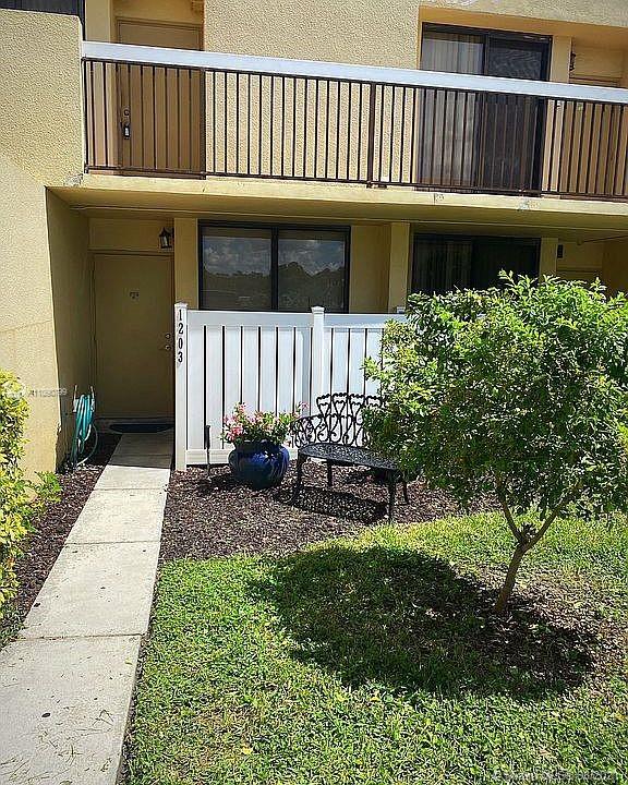 2811 SW 87th Ter #1203