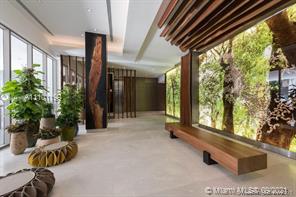 1010 Brickell Ave #3704
