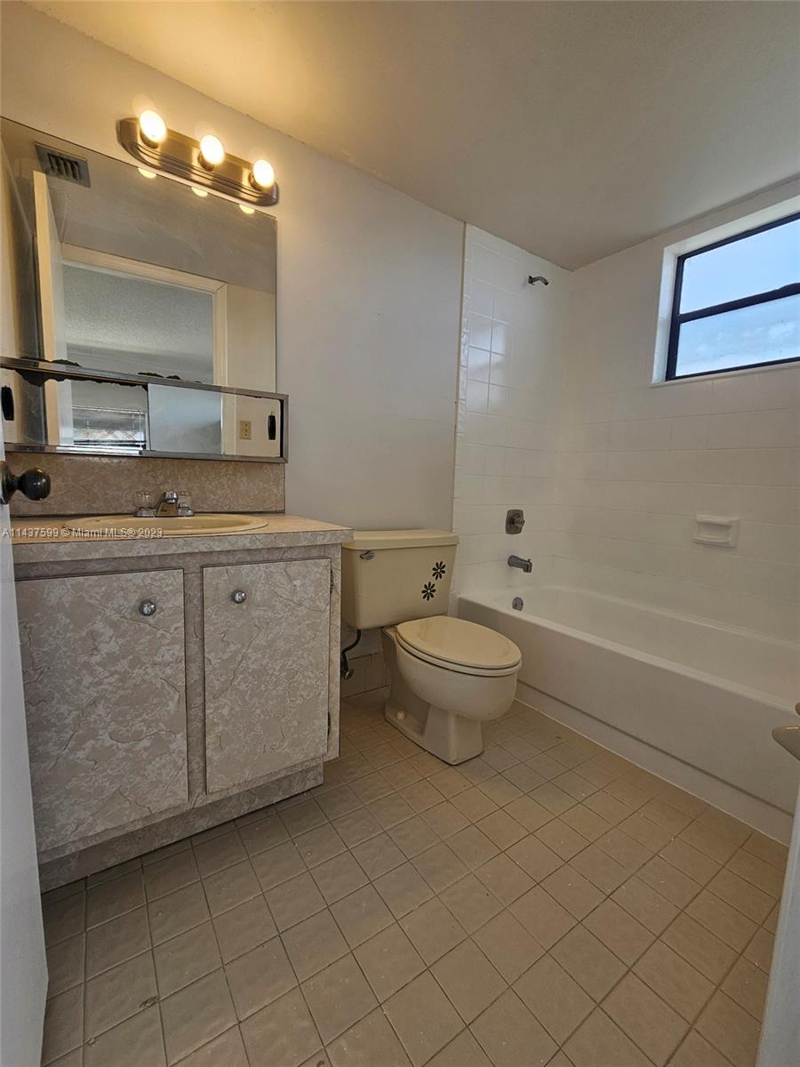 image PETER ALAN CONDO APTS17