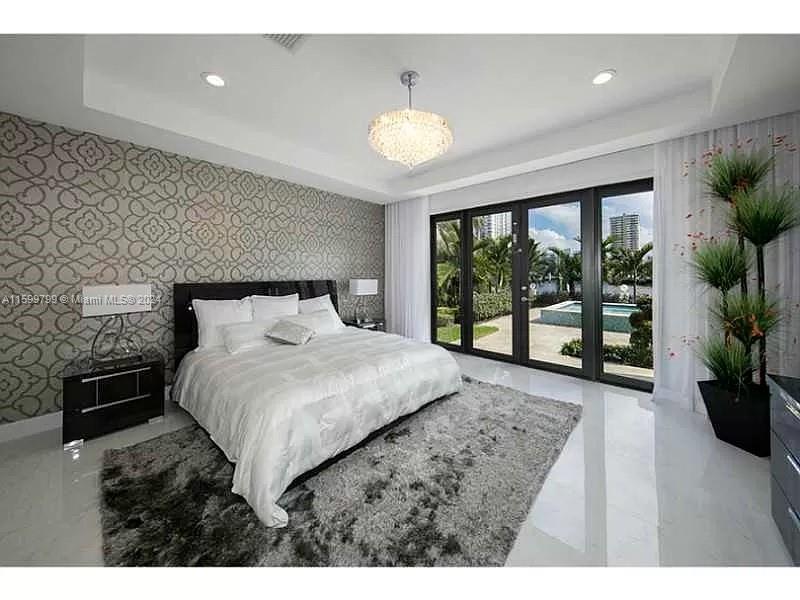 Undisclosed Address Hallandale Beach, FL 33009