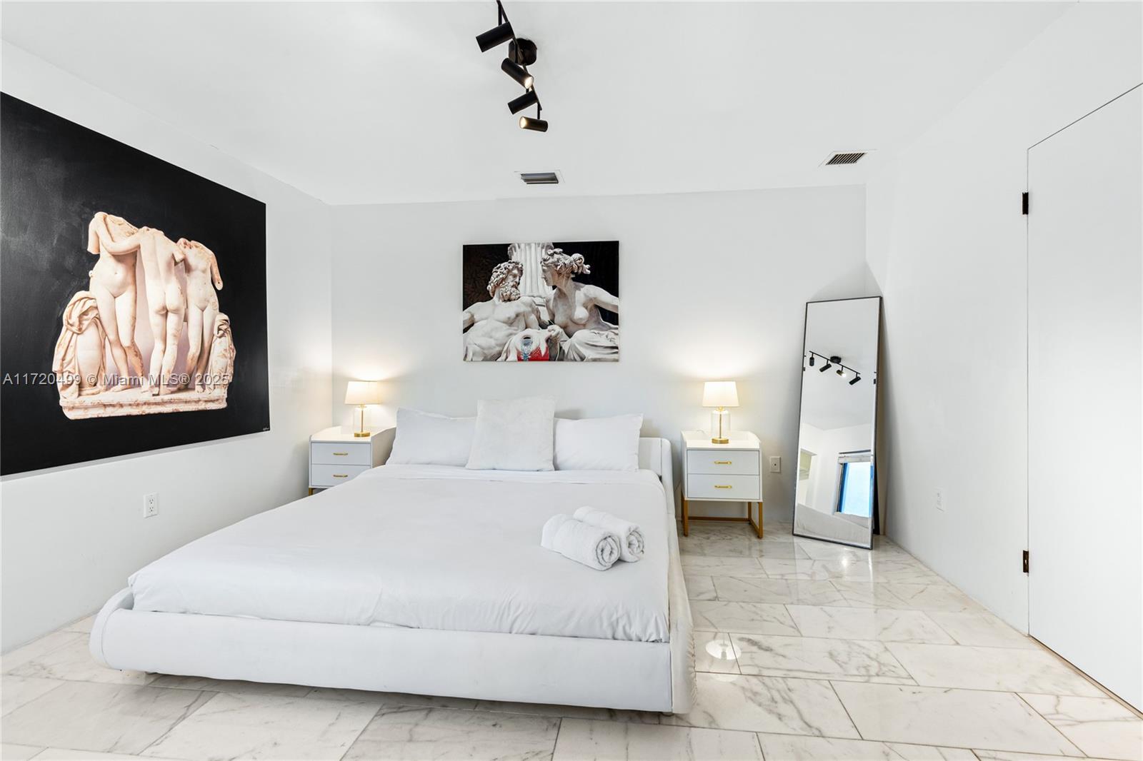 1061 NW North Riv Dr Miami, FL 33136