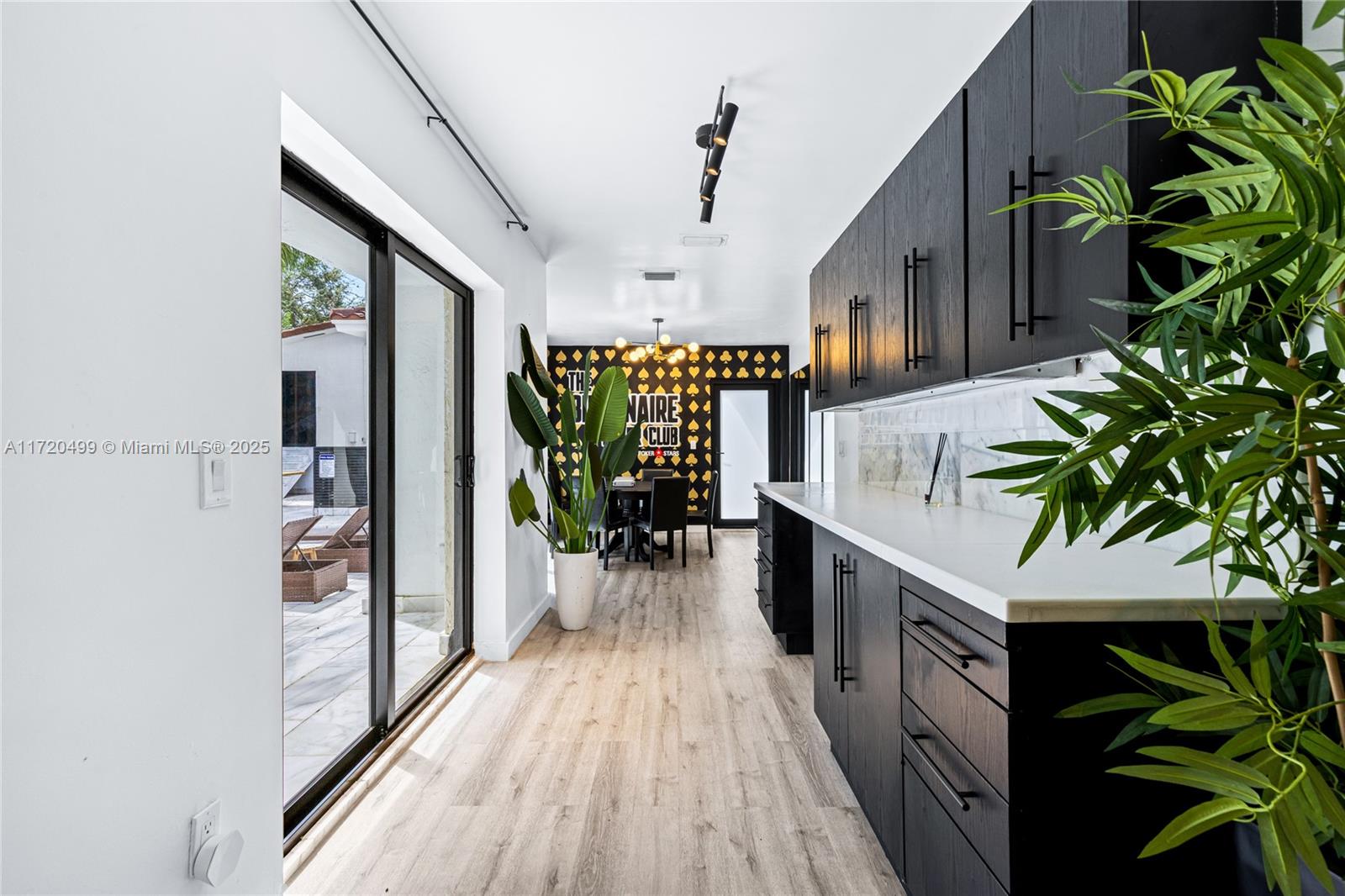 1061 NW North Riv Dr Miami, FL 33136