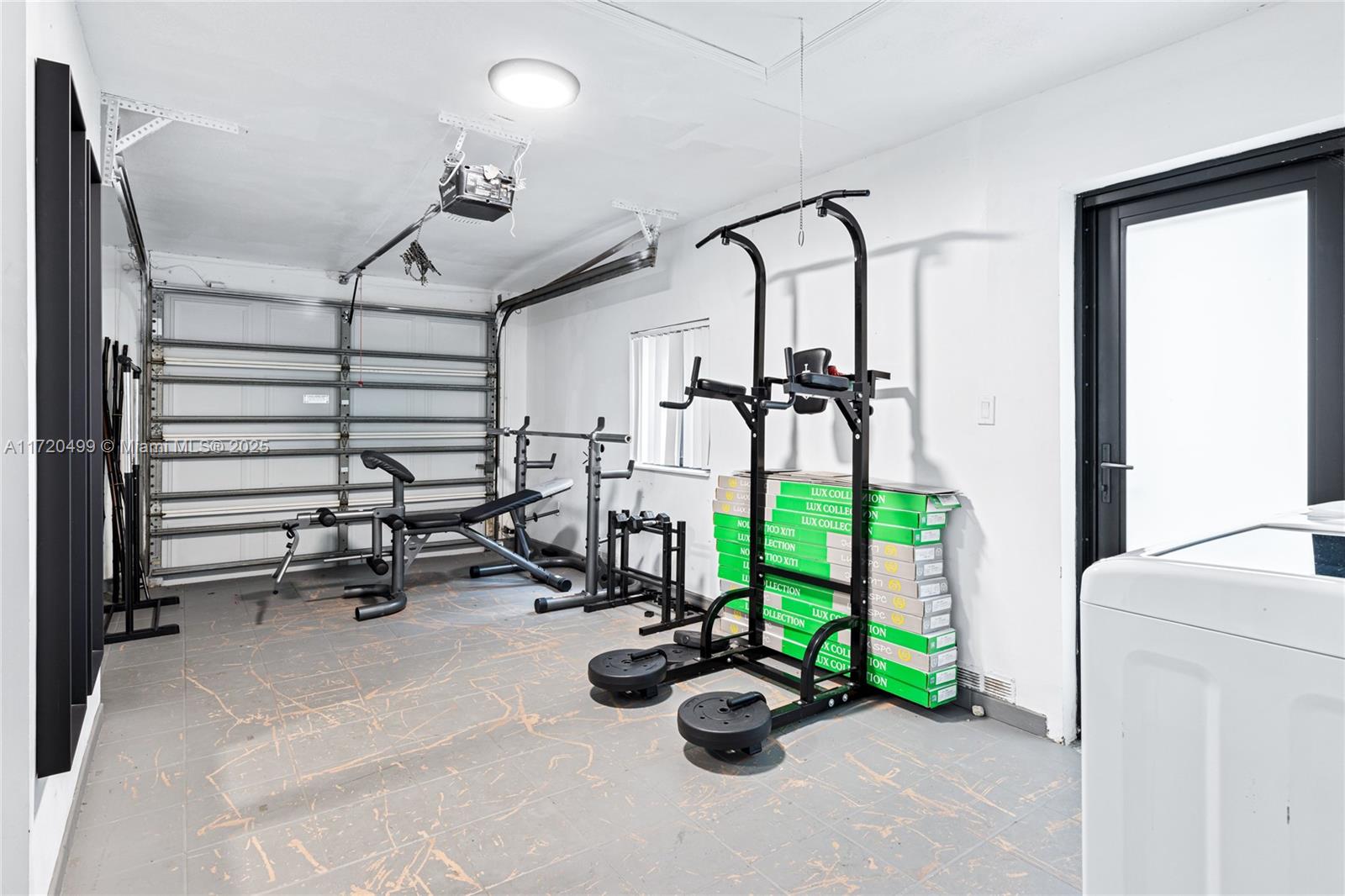 1061 NW North Riv Dr Miami, FL 33136