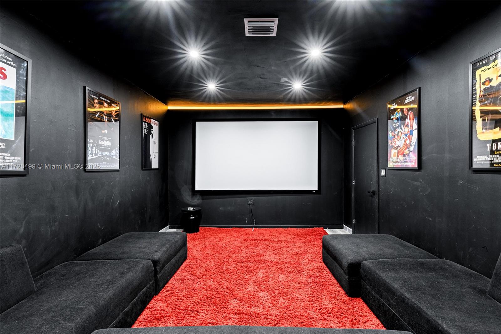 1061 NW North Riv Dr Miami, FL 33136