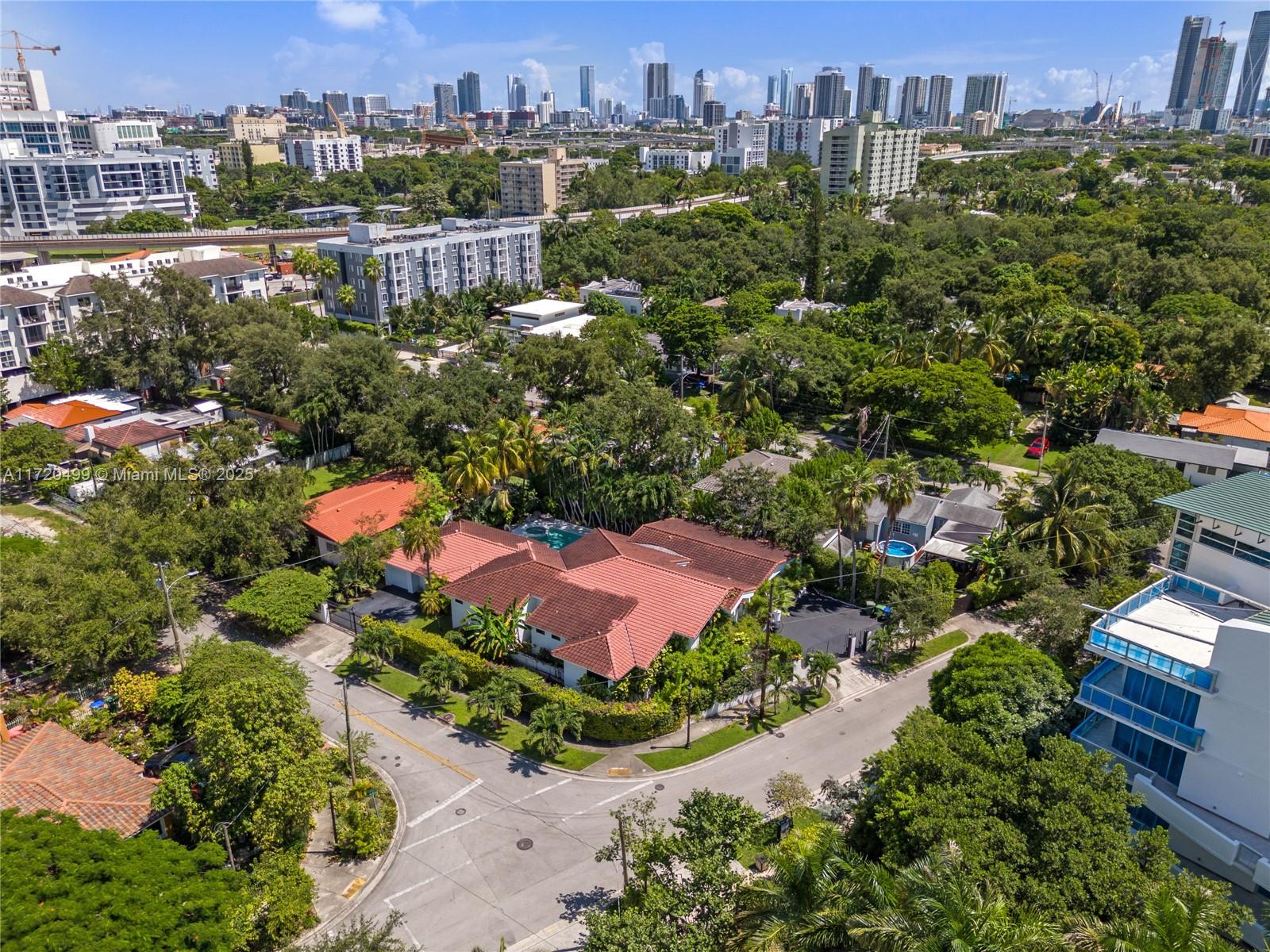 1061 NW North Riv Dr Miami, FL 33136