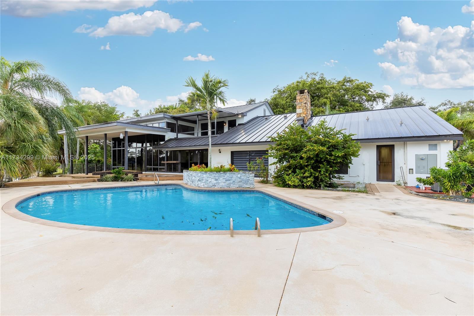 5306 White Oak Ln Tamarac, FL 33319 5306 White Oak Ln Tamarac, FL 33319