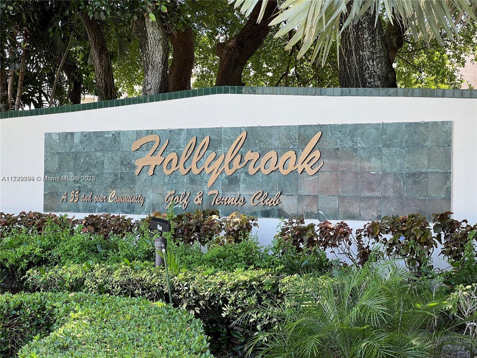 8970 S Hollybrook Blvd #304