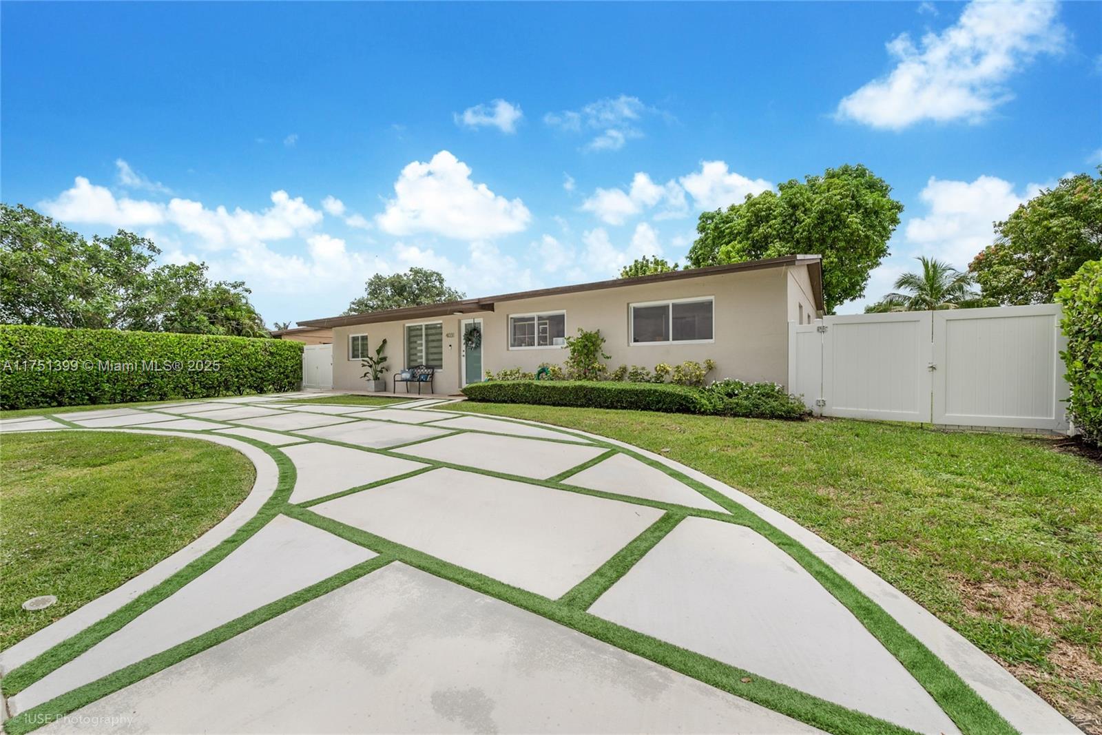 4031 SW 104th Ave