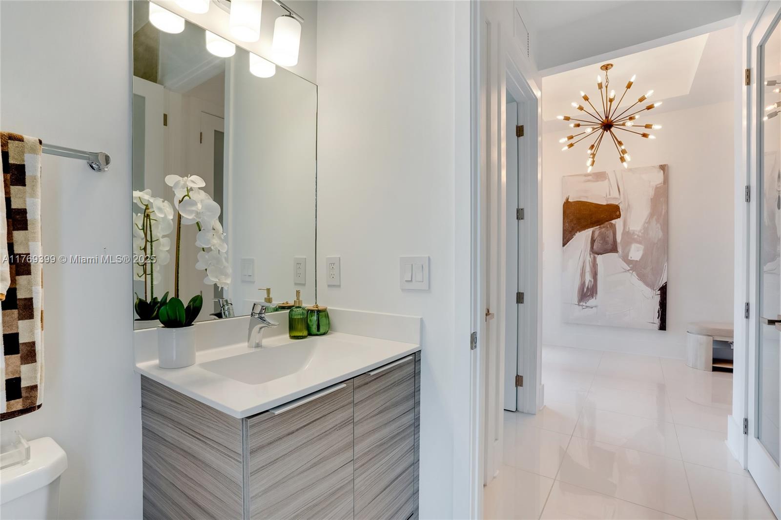 8823 NW 155th Ter Miami Lakes, FL 33018