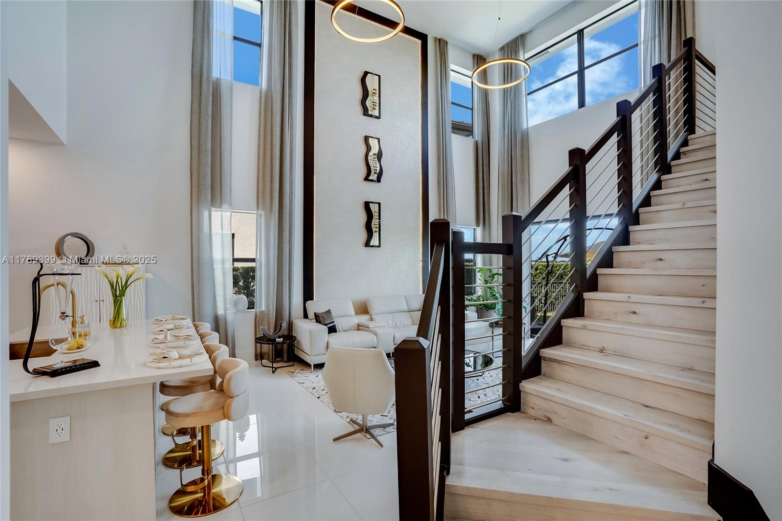 8823 NW 155th Ter Miami Lakes, FL 33018