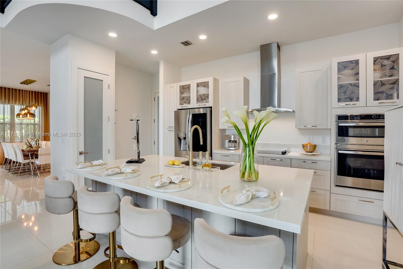 8823 NW 155th Ter Miami Lakes, FL 33018