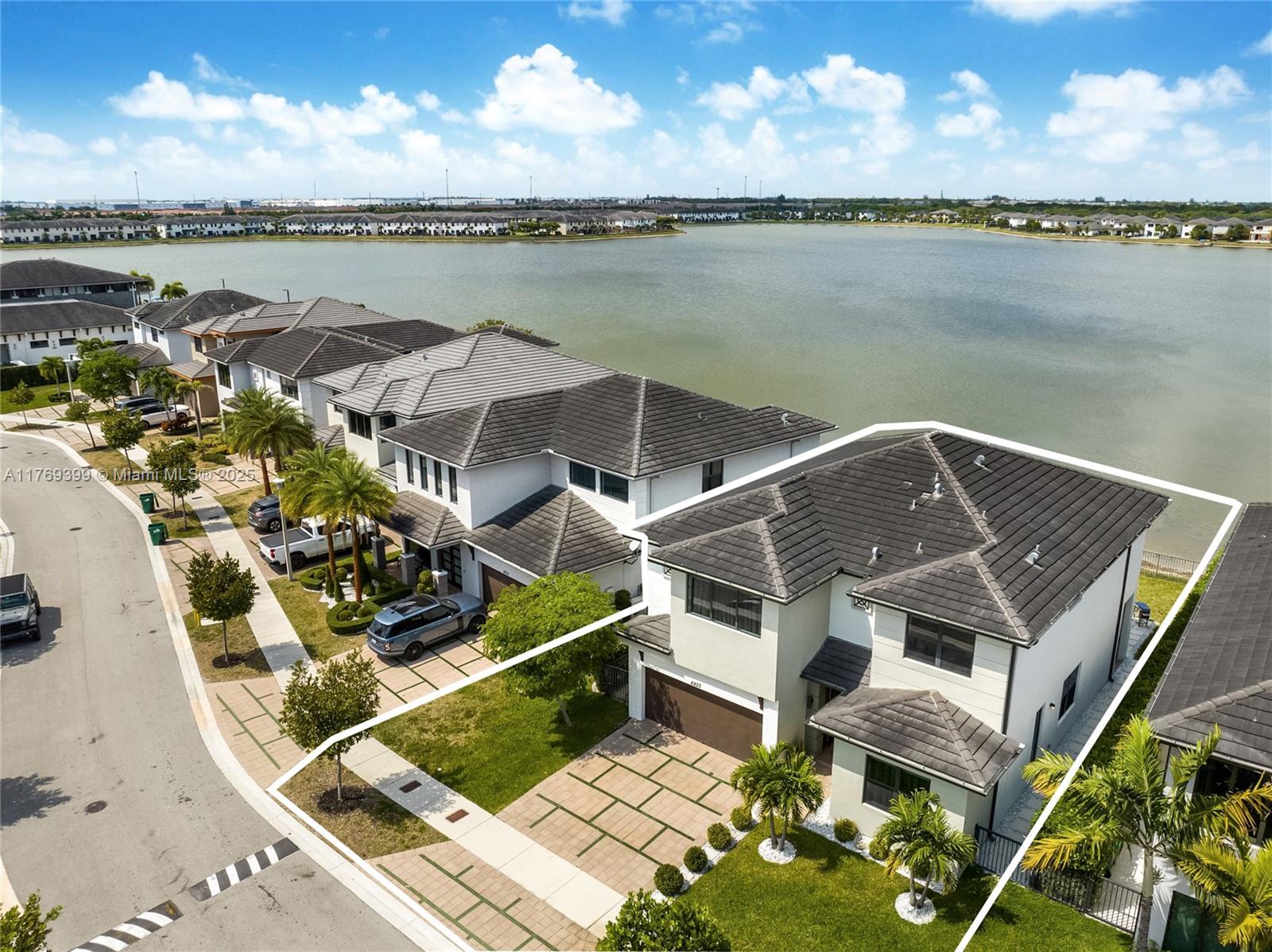 8823 NW 155th Ter Miami Lakes, FL 33018