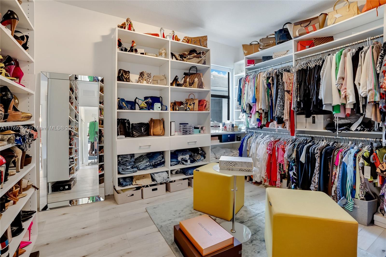 8823 NW 155th Ter Miami Lakes, FL 33018