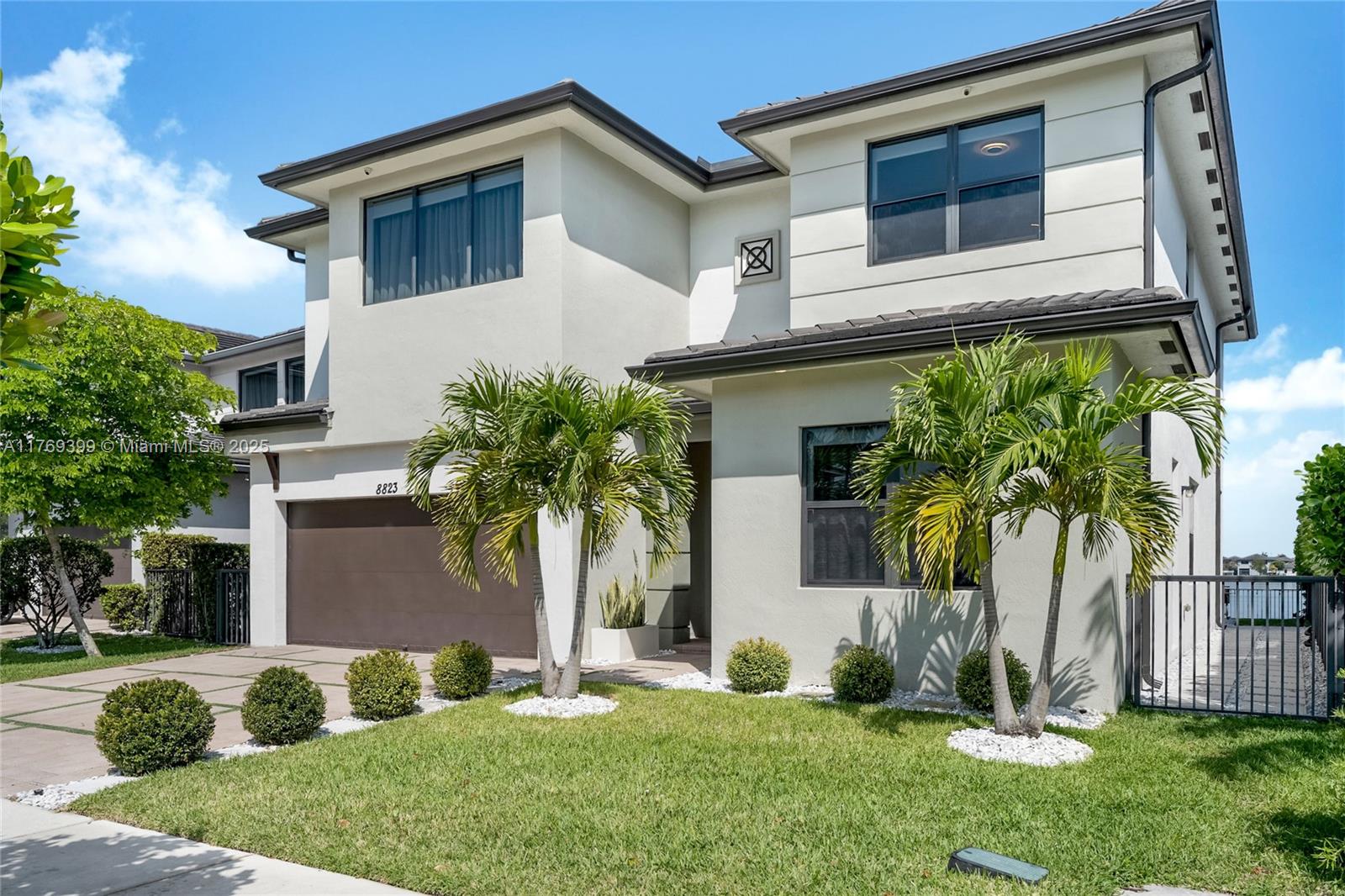 8823 NW 155th Ter Miami Lakes, FL 33018
