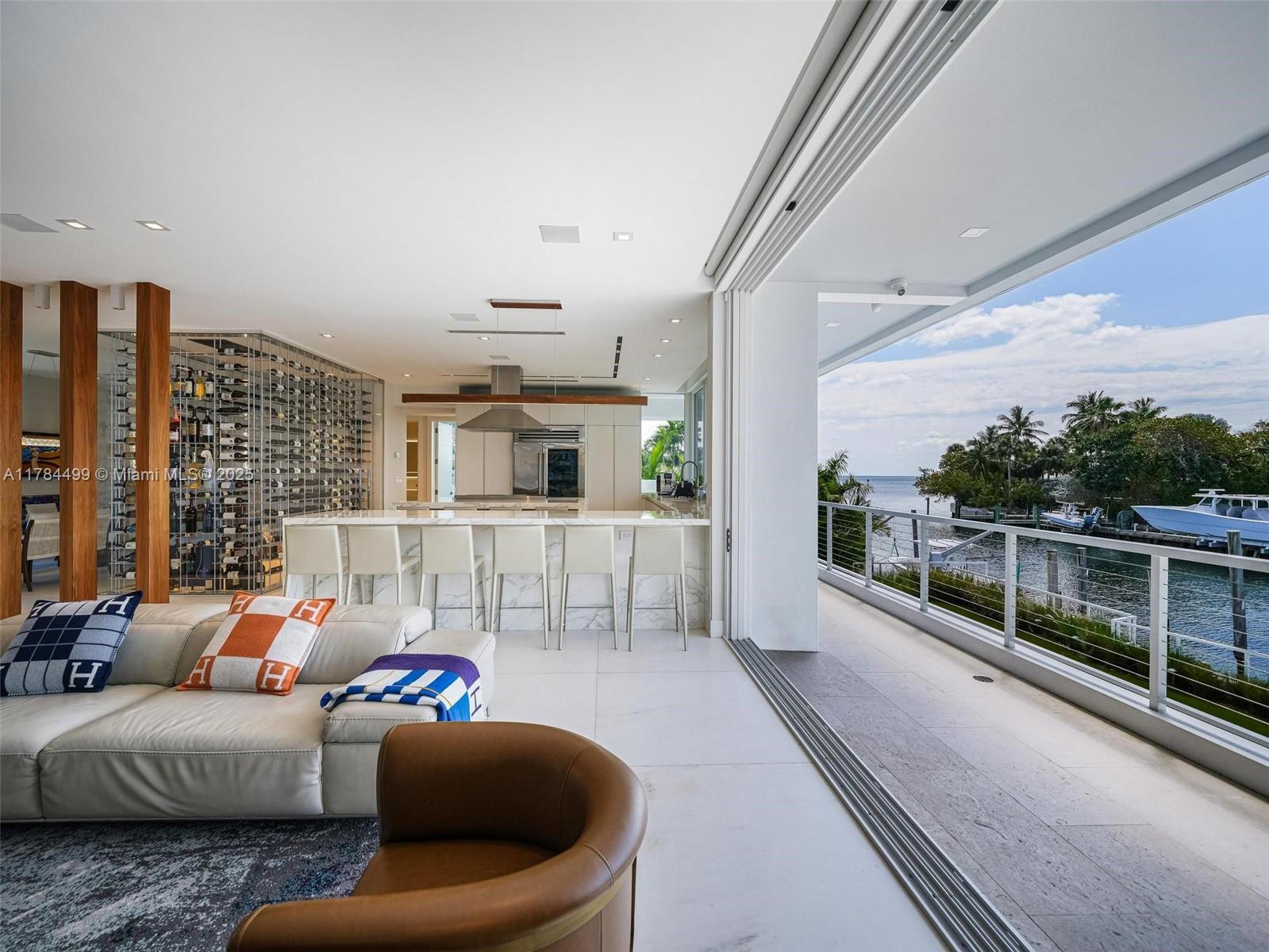 830 Lugo Ave Coral Gables, FL 33156 830 Lugo Ave Coral Gables, FL 33156