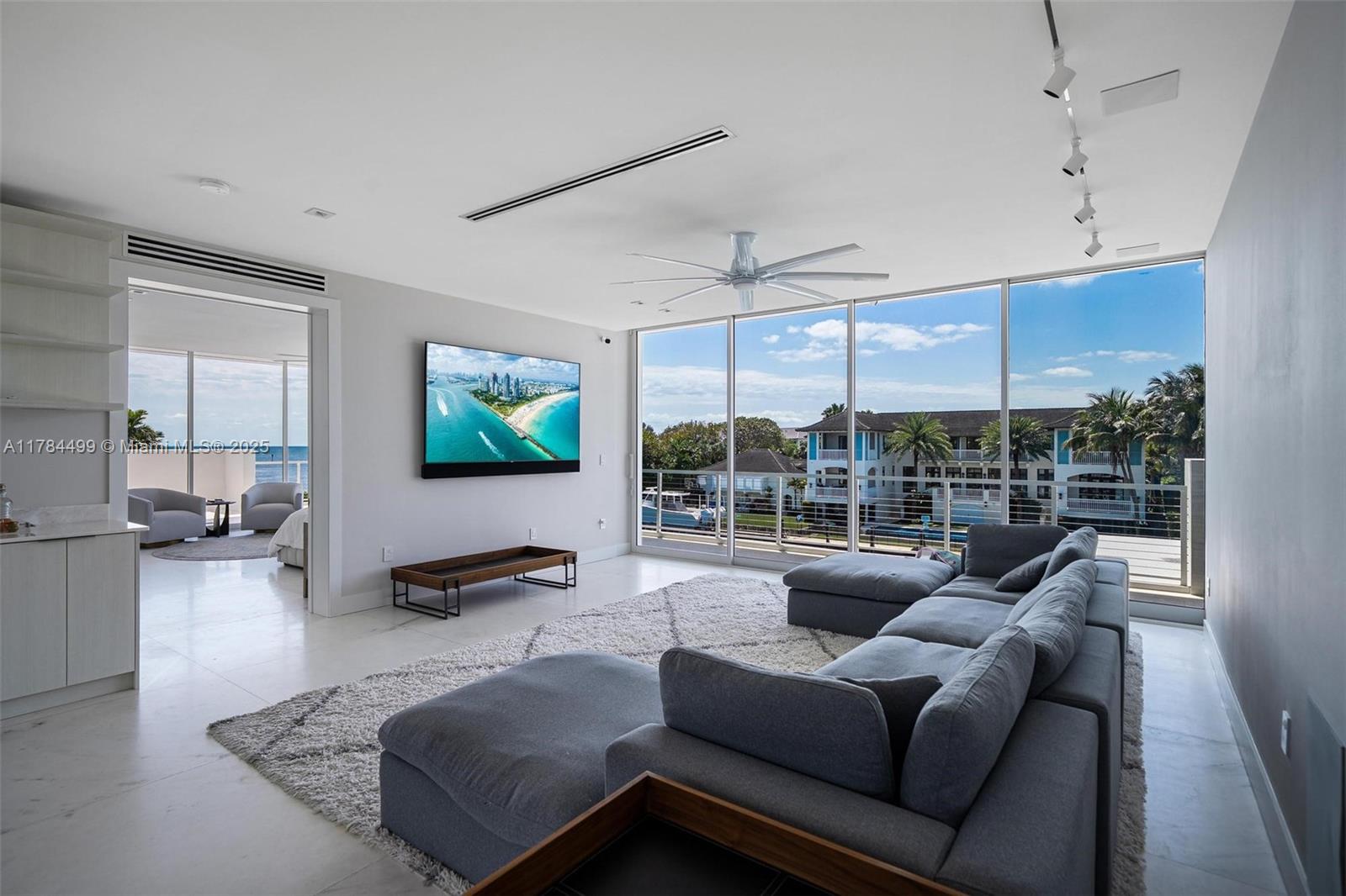830 Lugo Ave Coral Gables, FL 33156 830 Lugo Ave Coral Gables, FL 33156