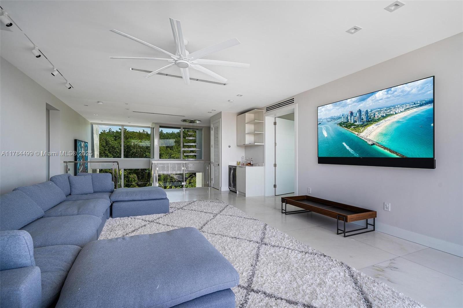 830 Lugo Ave Coral Gables, FL 33156 830 Lugo Ave Coral Gables, FL 33156