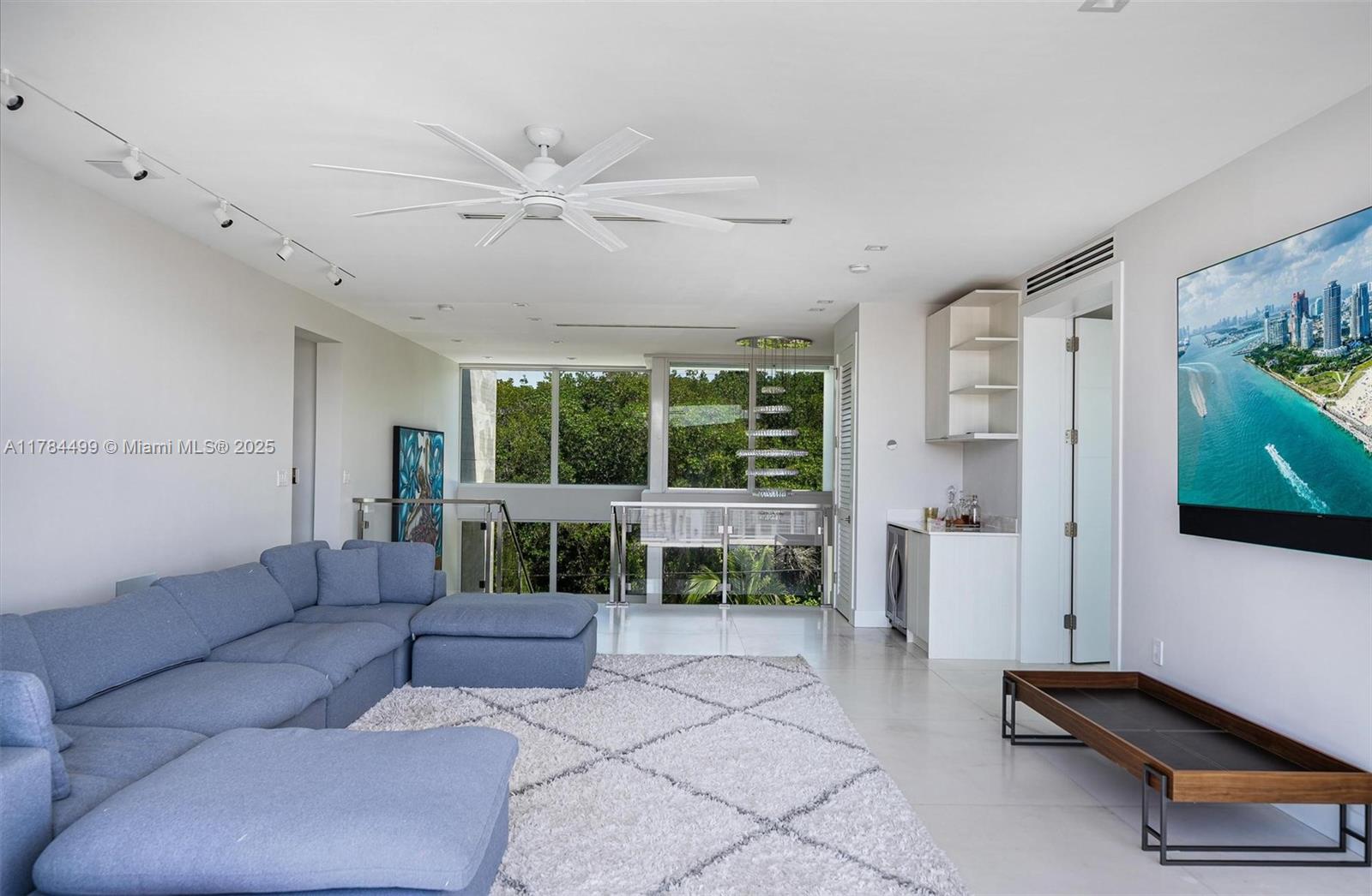 830 Lugo Ave Coral Gables, FL 33156 830 Lugo Ave Coral Gables, FL 33156