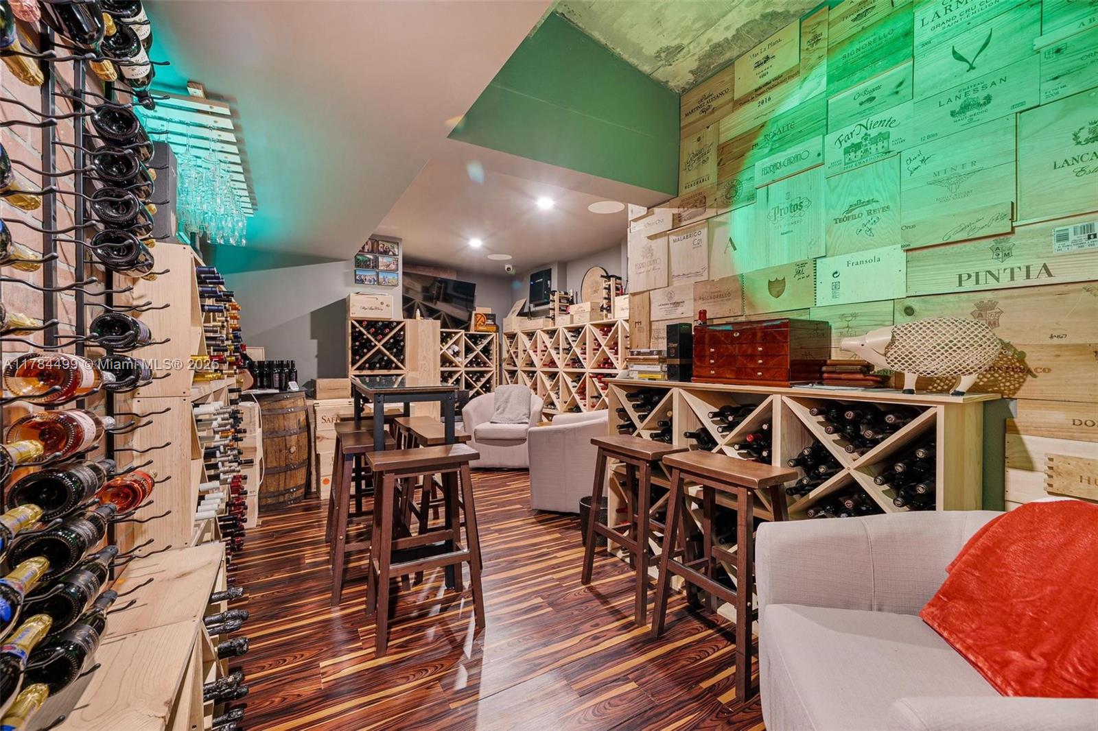 830 Lugo Ave Coral Gables, FL 33156 830 Lugo Ave Coral Gables, FL 33156