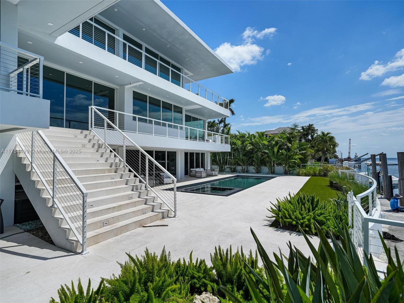 830 Lugo Ave Coral Gables, FL 33156 830 Lugo Ave Coral Gables, FL 33156