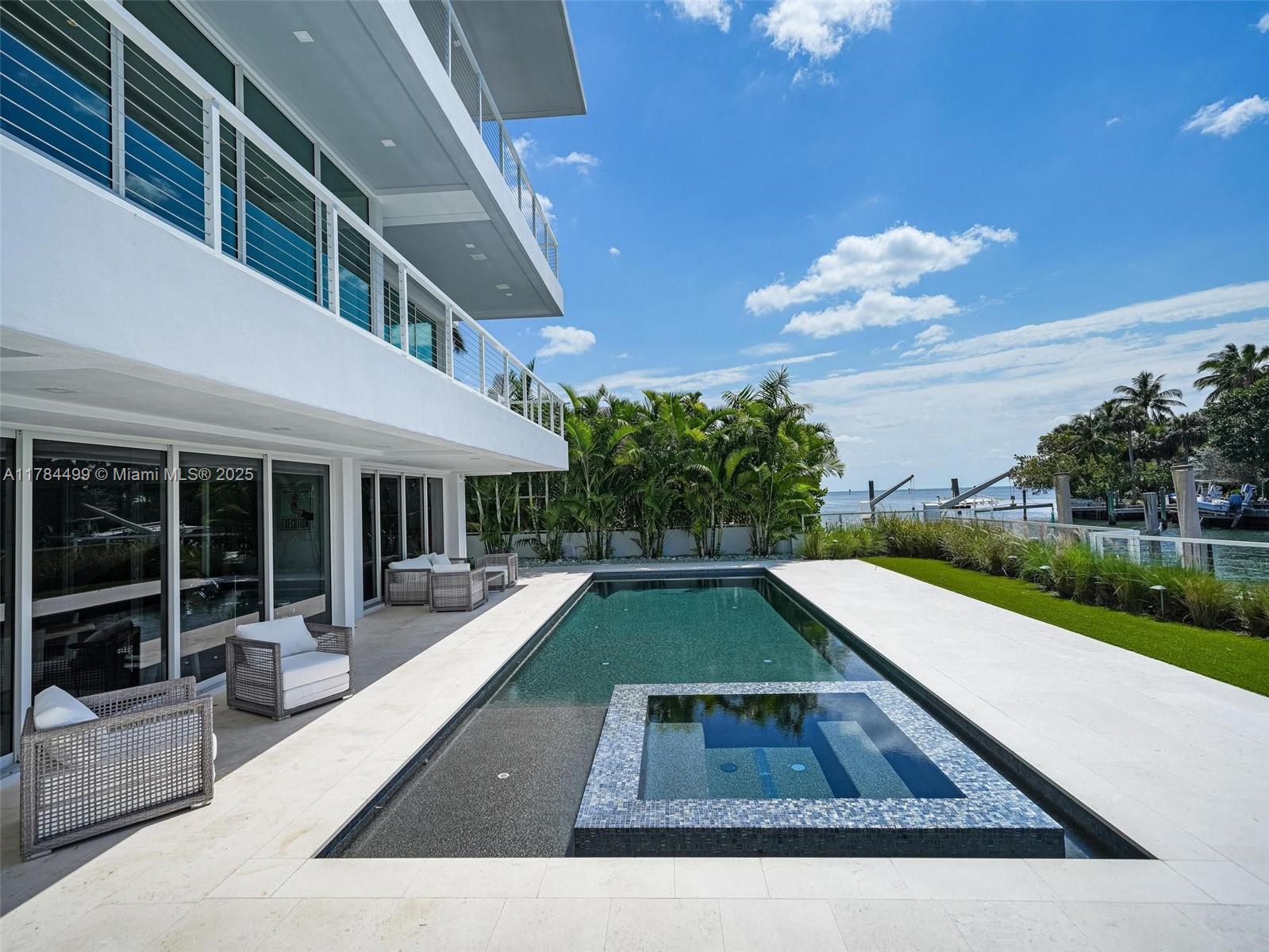 830 Lugo Ave Coral Gables, FL 33156 830 Lugo Ave Coral Gables, FL 33156
