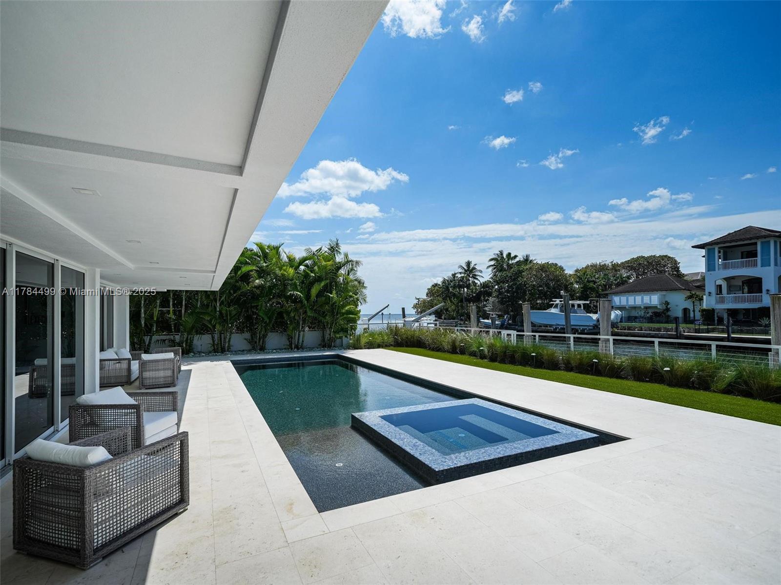 830 Lugo Ave Coral Gables, FL 33156 830 Lugo Ave Coral Gables, FL 33156