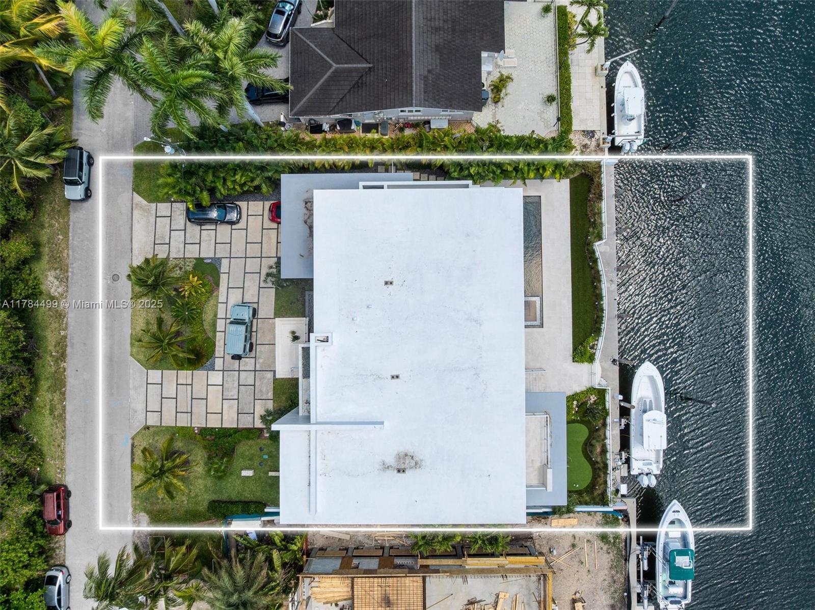 830 Lugo Ave Coral Gables, FL 33156 830 Lugo Ave Coral Gables, FL 33156