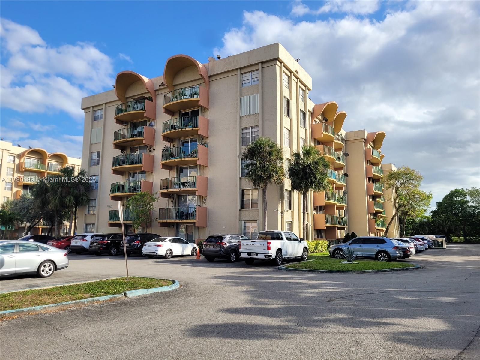 9360 Fontainebleau Blvd #208