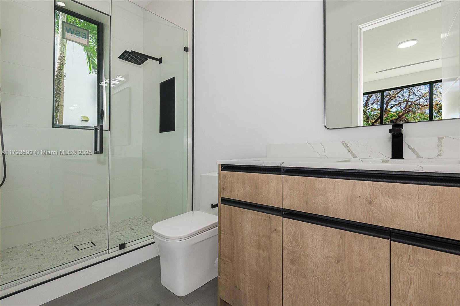 2730 SW 17th Ave Miami, FL 33133