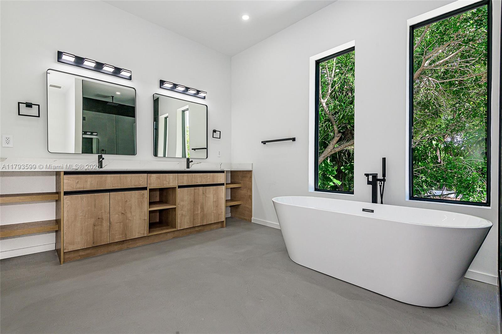 2730 SW 17th Ave Miami, FL 33133