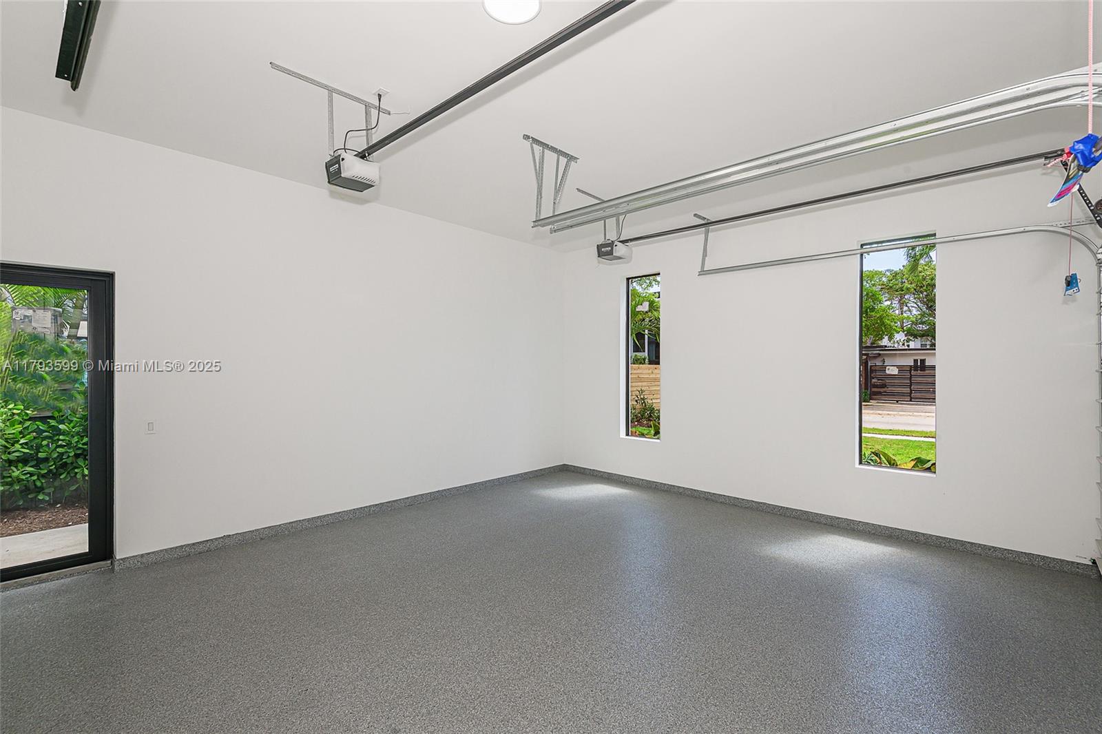 2730 SW 17th Ave Miami, FL 33133