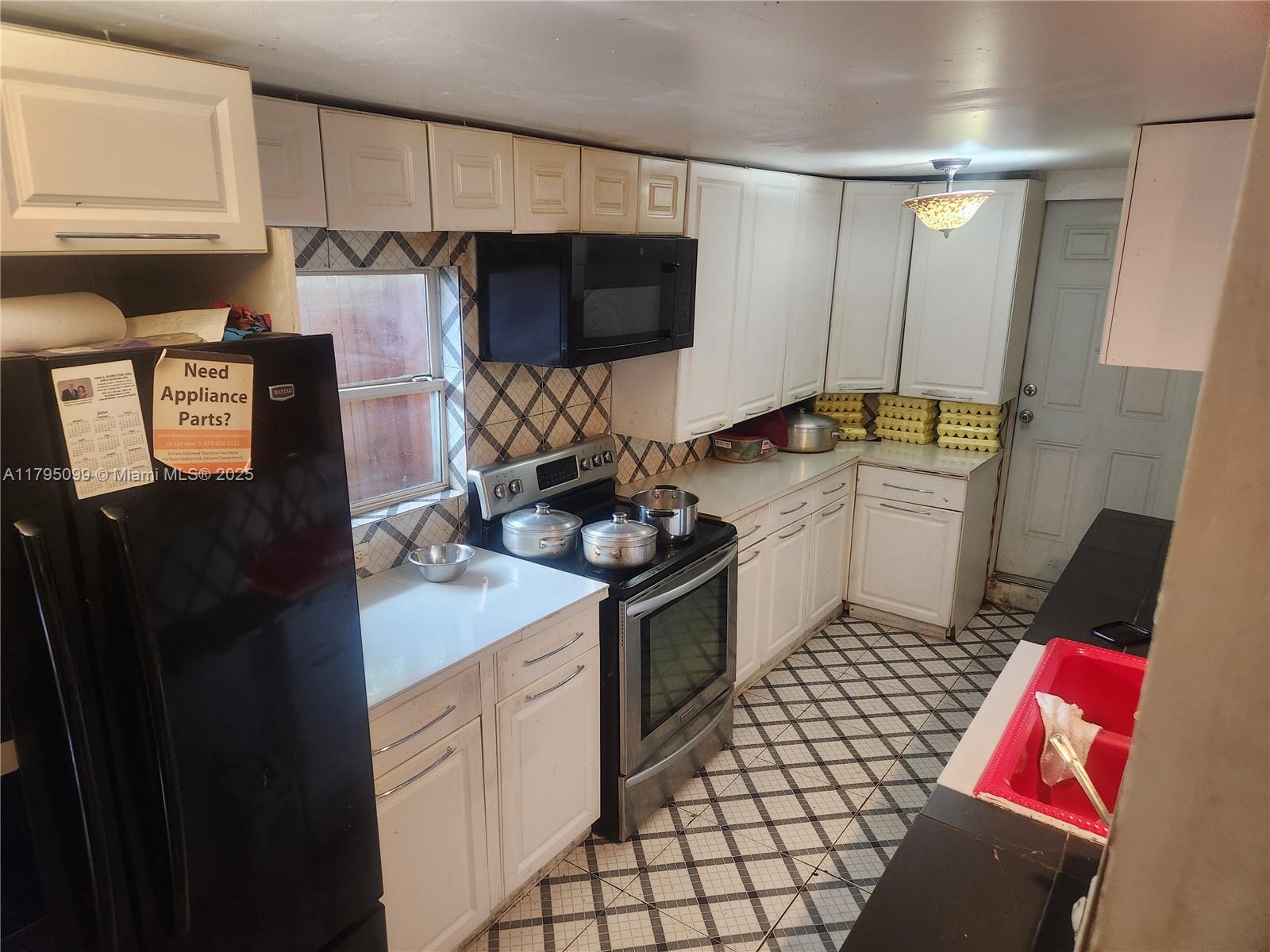 9407 NW 4th Ave,Miami, FL 33150