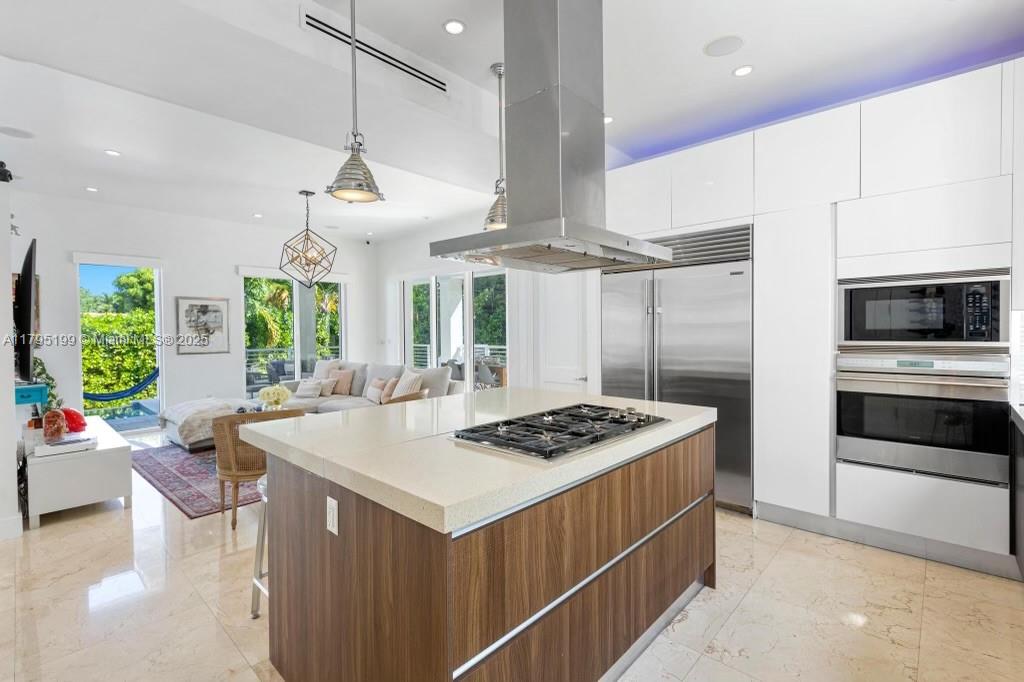 689 Glenridge Rd Key Biscayne, FL 33149 689 Glenridge Rd Key Biscayne, FL 33149