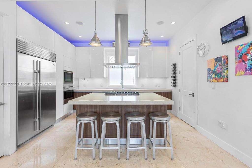 689 Glenridge Rd Key Biscayne, FL 33149 689 Glenridge Rd Key Biscayne, FL 33149